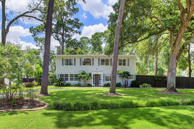 property at 751 W 43rd St