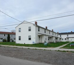 9639 Community Rd in Windham, OH - Foto de edificio - Building Photo