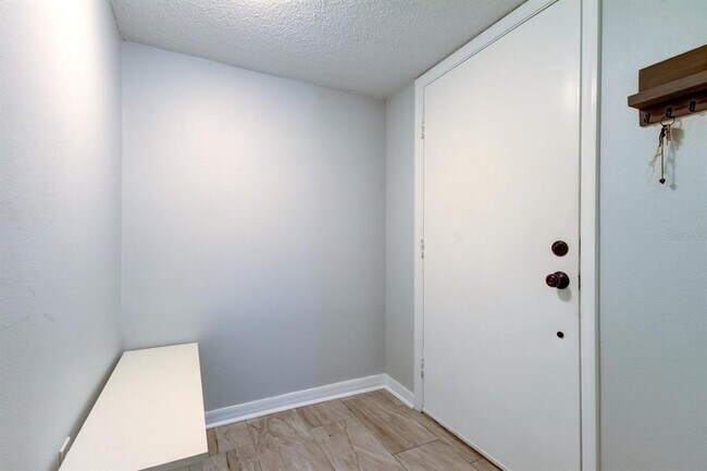 90 S Highland Ave in Tarpon Springs, FL - Building Photo - Building Photo