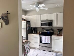 4408 Weybridge, Unit Weybridge in Sarasota, FL - Building Photo - Building Photo