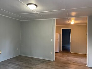 7091 Rogue River Hwy in Grants Pass, OR - Building Photo - Building Photo