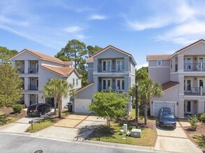 7967 Double Gate Dr in Pensacola, FL - Building Photo - Building Photo