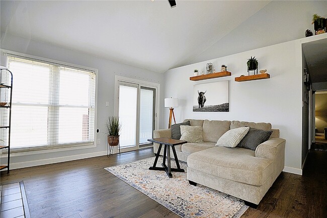 5101 Hollow Wood Ct in St. Louis, MO - Building Photo - Building Photo