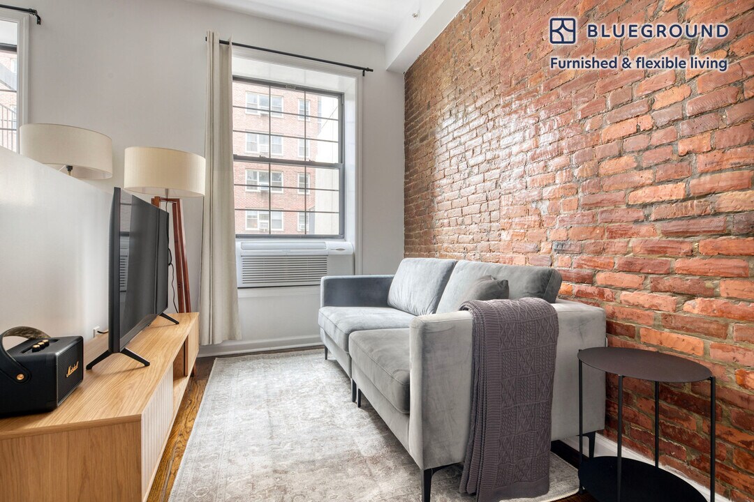 233 E 34th St, Unit FL3-ID1176 in New York, NY - Building Photo
