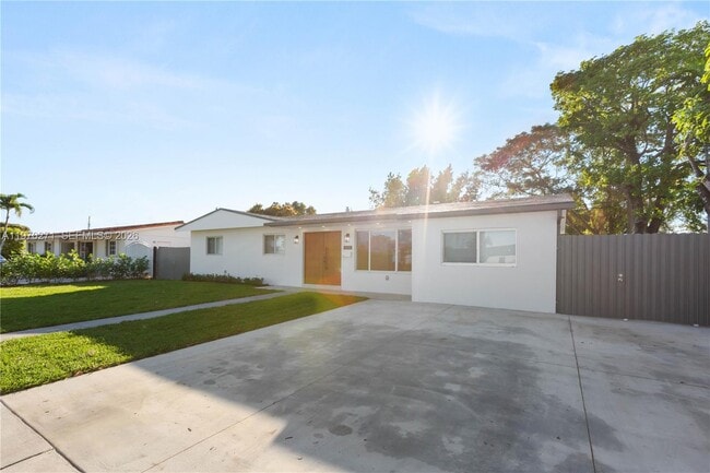 6030 SW 109th Ct in Miami, FL - Building Photo - Building Photo