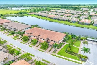 15256 Zeno Wy in Naples, FL - Foto de edificio - Building Photo