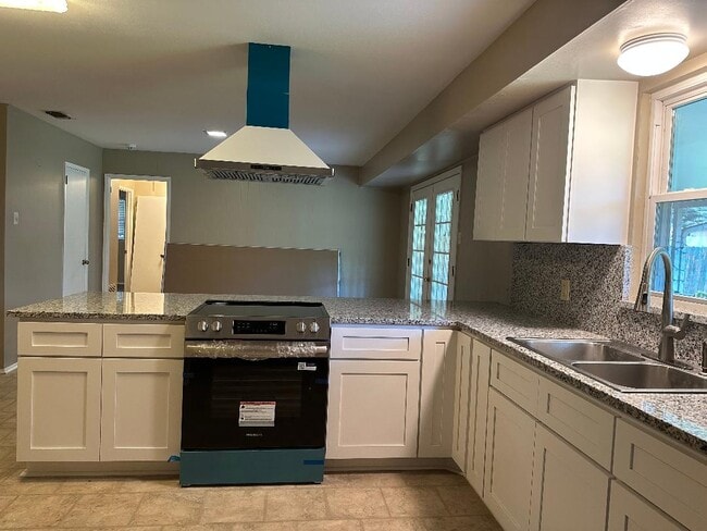399 Kay Dr in Baton Rouge, LA - Building Photo - Building Photo