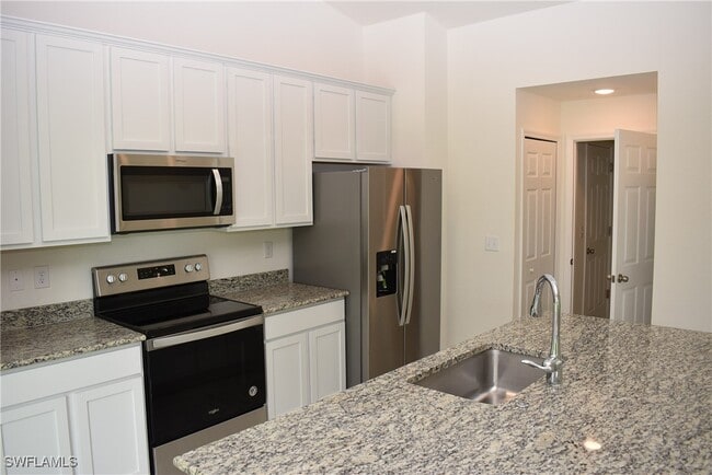 4436 Adelaide Ave in North Port, FL - Building Photo - Building Photo