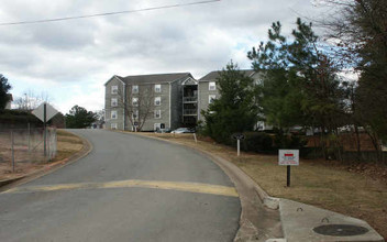 Kennesaw Commons in Kennesaw, GA - Foto de edificio - Building Photo