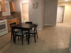 272 Cleveland Ave, Unit 2 in Lyndhurst, NJ - Building Photo