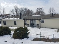 132-136 New Unionville Rd in Wallkill, NY - Foto de edificio - Building Photo