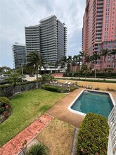 2121 N Ocean Blvd in Fort Lauderdale, FL - Building Photo - Building Photo