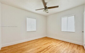 3770 SW 27th St, Unit 1 in Miami, FL - Building Photo - Building Photo