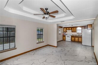 9 Santa Rosa in Edcouch, TX - Foto de edificio - Building Photo