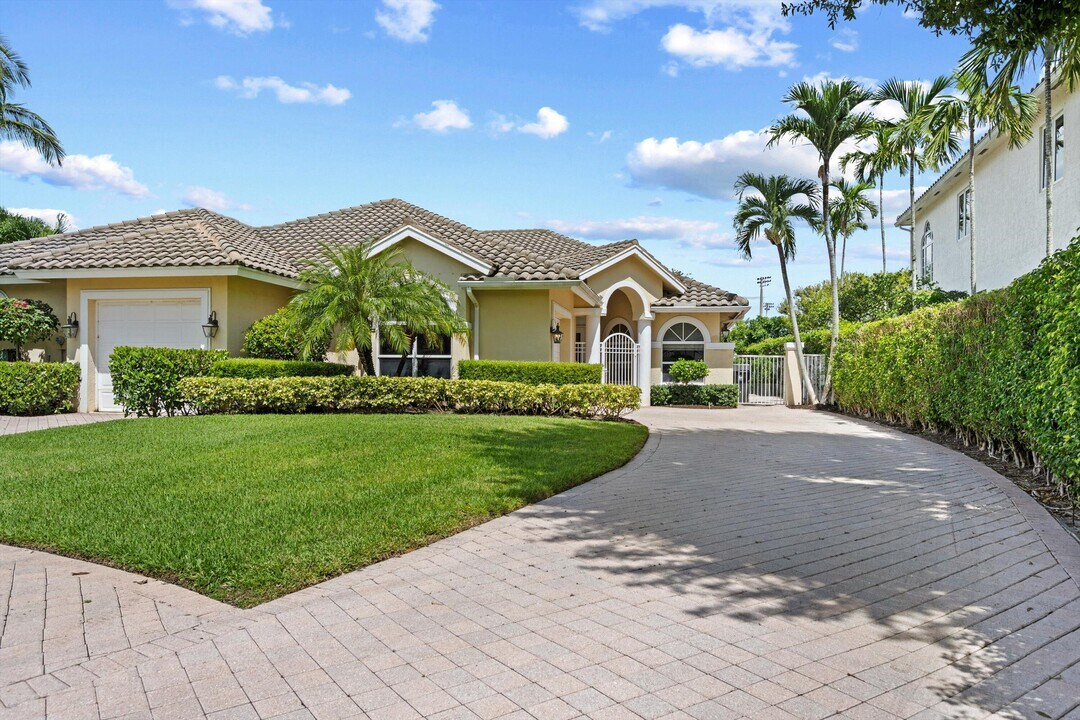 14289 Calypso Ln in Wellington, FL - Building Photo