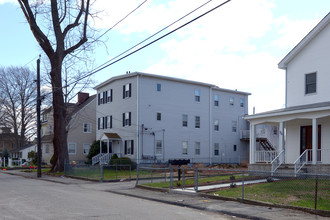 28 White St in Taunton, MA - Building Photo - Building Photo