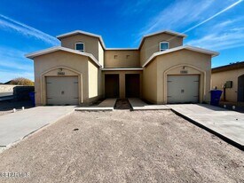 720 HC Gilbert Minjares Dr in Socorro, TX - Building Photo
