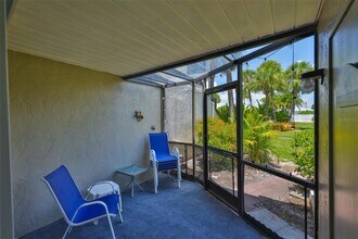 1028 Apollo Beach Blvd, Unit 8 in Apollo Beach, FL - Building Photo - Building Photo