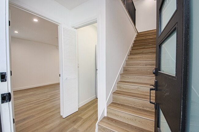 5235 Satsuma Ave in Los Angeles, CA - Building Photo - Building Photo