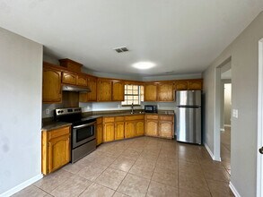 1222 E 2nd St in Mission, TX - Building Photo - Building Photo