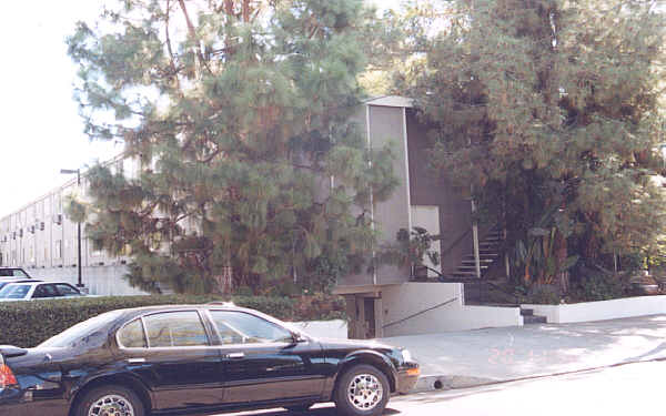 210 S Mentor Ave in Pasadena, CA - Building Photo