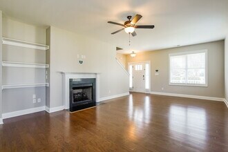 56 Oakton Dr in Clayton, NC - Building Photo - Building Photo