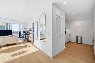 4-75-75 48th Ave in Queens, NY - Building Photo - Building Photo