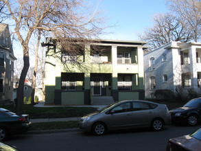 2509 Clinton Ave in Minneapolis, MN - Building Photo - Building Photo