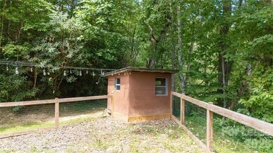 2038 Toms Creek Rd in Marion, NC - Building Photo - Building Photo