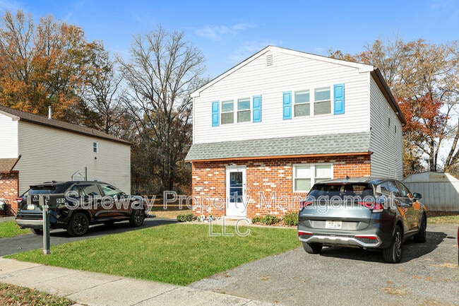 505 Corinthian Ave in Essington, PA - Building Photo - Building Photo