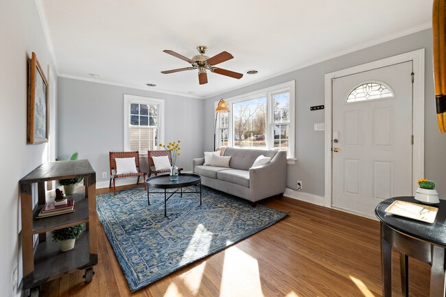 2417 Homeview Dr in Richmond, VA - Building Photo - Building Photo