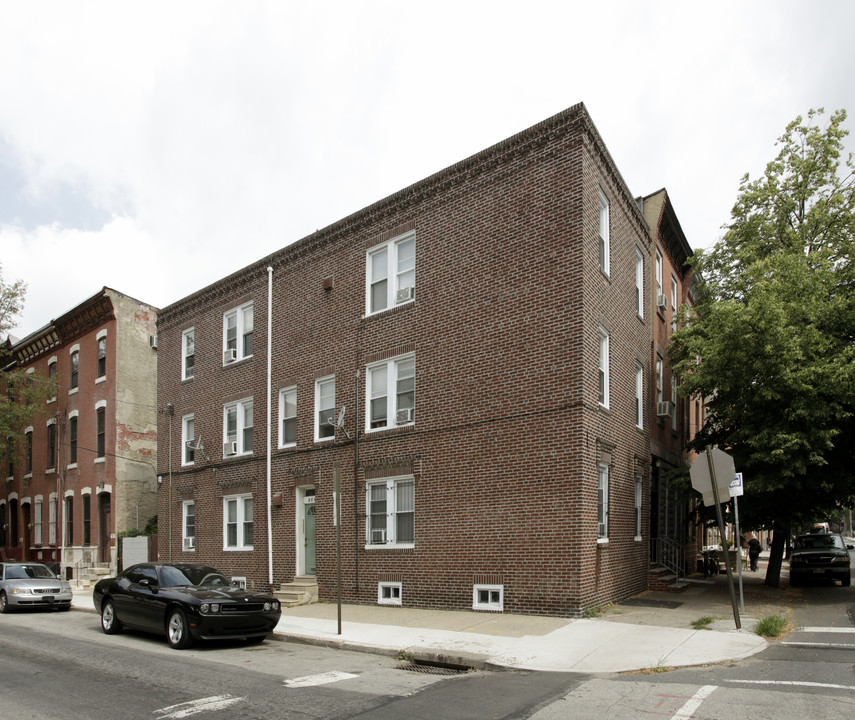 630 S 19th St in Philadelphia, PA - Building Photo