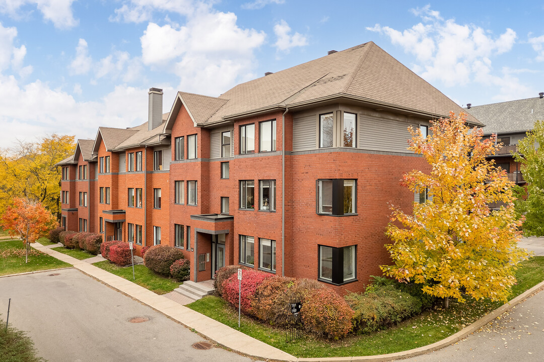 785 32E Av in Montréal, QC - Building Photo