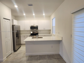 2883 SE 25th Ter in Homestead, FL - Building Photo - Building Photo