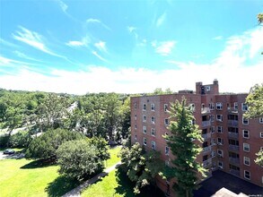 565 Broadway-Unit -6A in Hastings On Hudson, NY - Building Photo - Building Photo