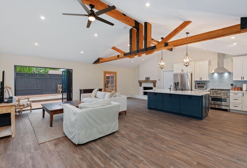 914 W Anapamu St, Unit 314 in Santa Barbara, CA - Building Photo