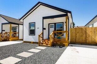 1224 53rd St in Galveston, TX - Building Photo