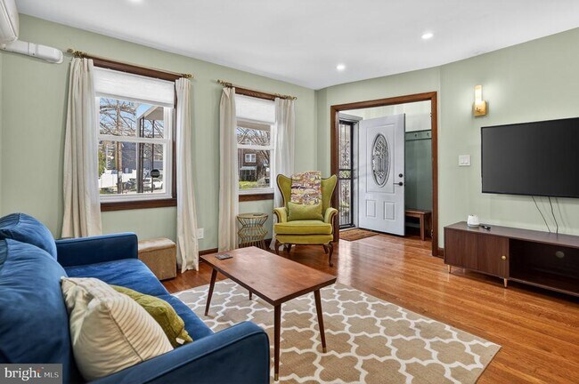 32 Farragut Pl NW in Washington, DC - Foto de edificio - Building Photo