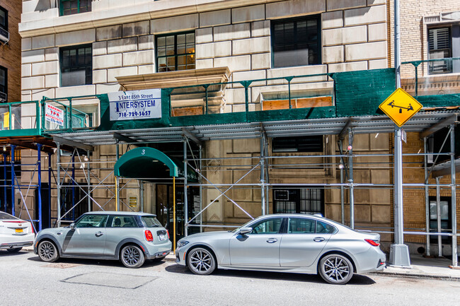 3 E 85th St in New York, NY - Building Photo - Building Photo