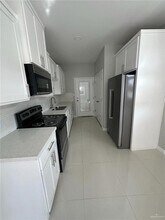 2511 N Vineyard Ave, Unit 1 in Edinburg, TX - Foto de edificio - Building Photo