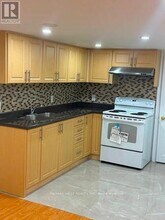 12 Haviland Cir in Brampton, ON - Building Photo - Building Photo