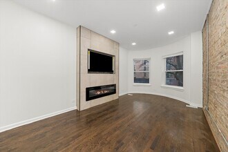 4734 S St Lawrence Ave in Chicago, IL - Building Photo - Building Photo