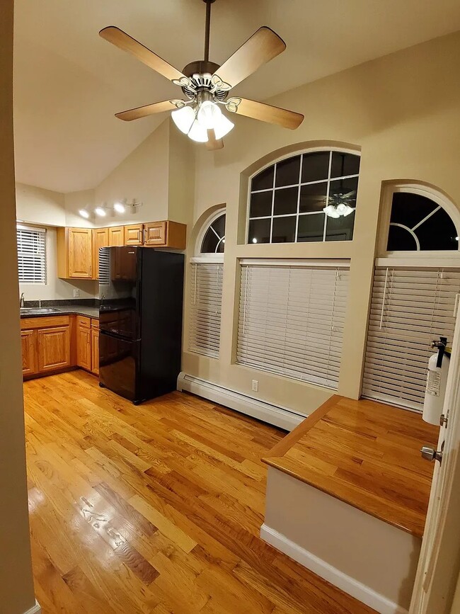 85 Lakeside Rd, Unit 85