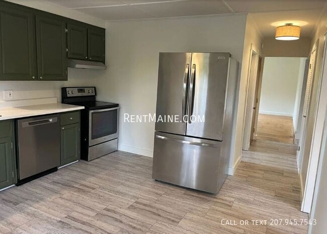 33 Violette Ave in Waterville, ME - Building Photo - Building Photo