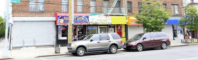 743-757 Burke Ave in Bronx, NY - Foto de edificio - Building Photo