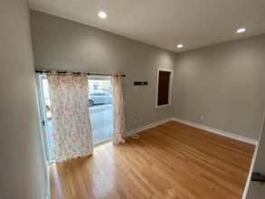 335 Cantrell St in Philadelphia, PA - Building Photo - Building Photo