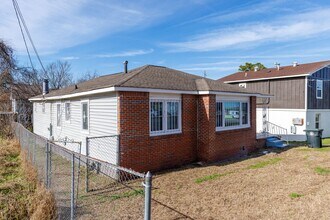 408 Miles Ave in Birmingham, AL - Foto de edificio - Building Photo