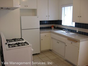 710 N Genesee Ave in Los Angeles, CA - Building Photo - Building Photo