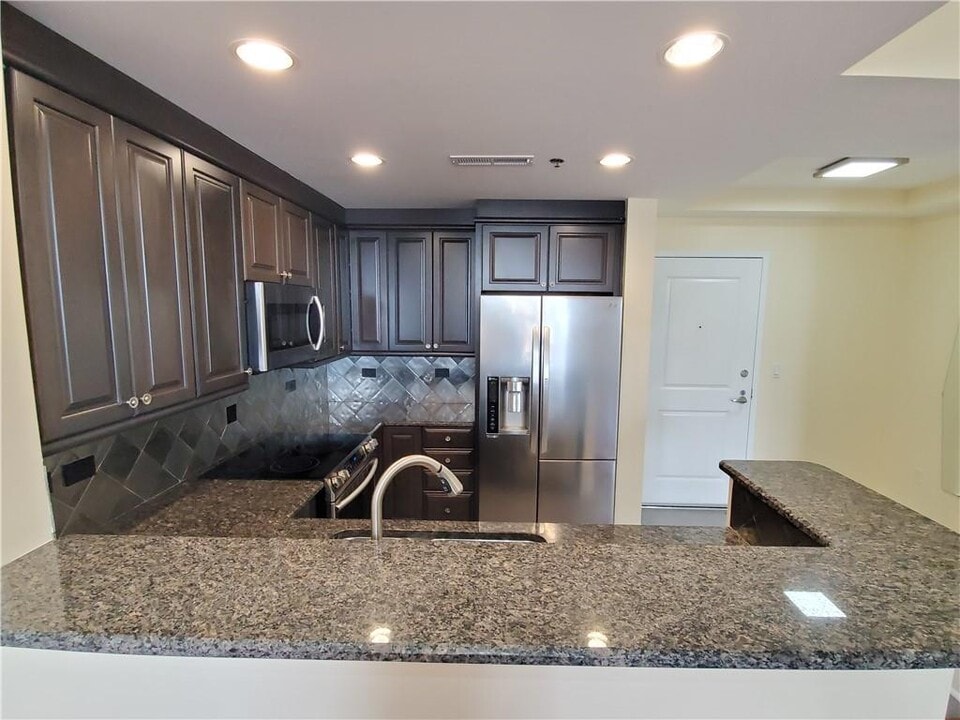 285 Centennial Olympic Park Dr NW in Atlanta, GA - Foto de edificio