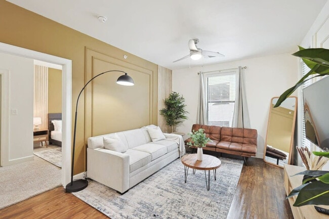 property at 5725 Town and Country Blvd